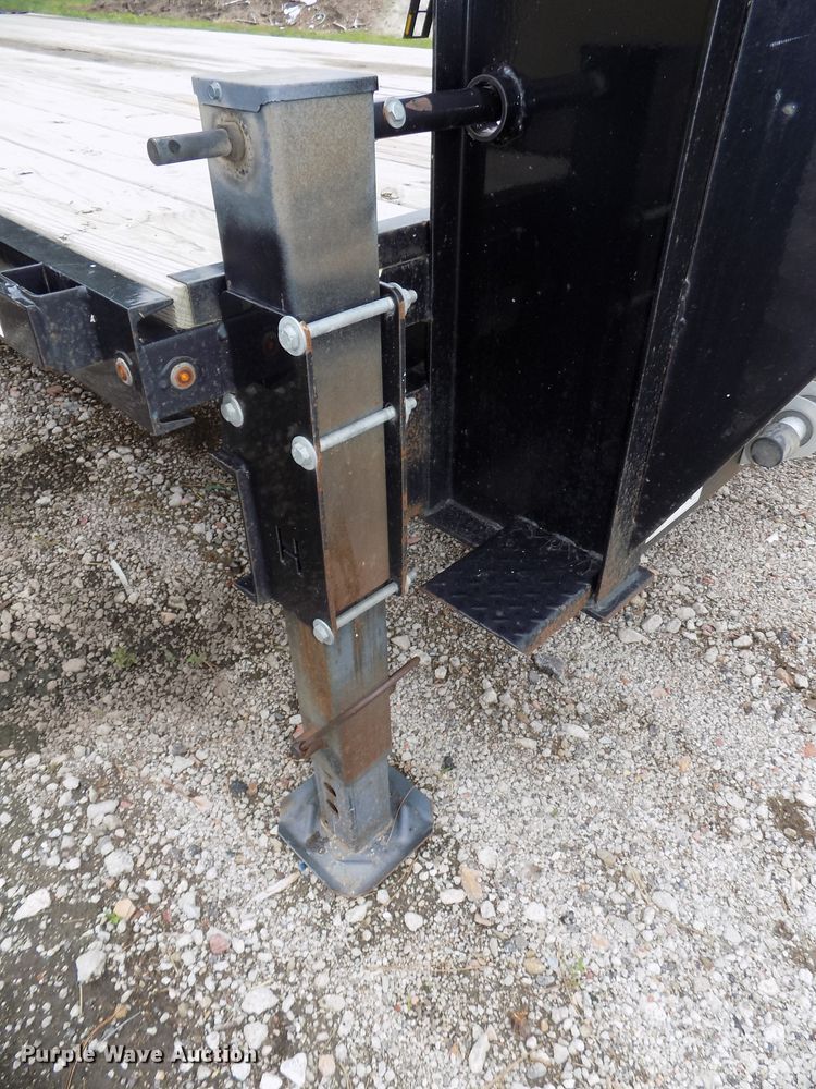 image for item DE7724 2015 H&H equipment trailer