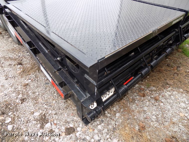 image for item DE7724 2015 H&H equipment trailer