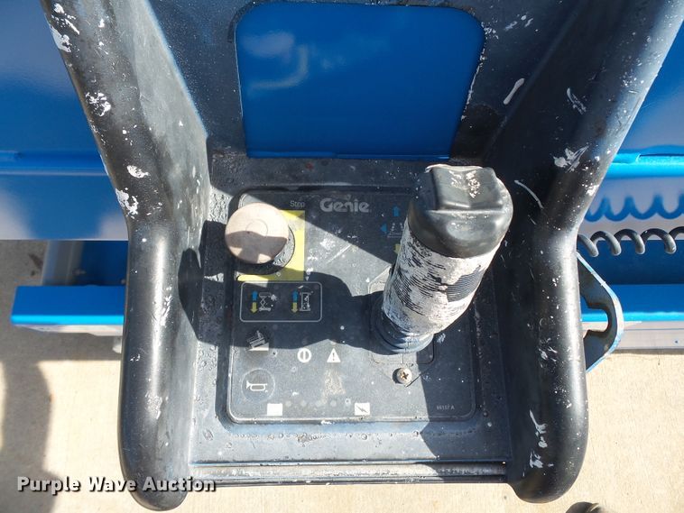 image for item DE7830 Genie GS2646 scissor lift