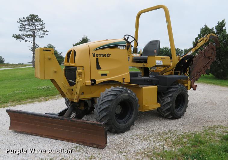 image for item DE8140 2008 Vermeer RT650 trencher