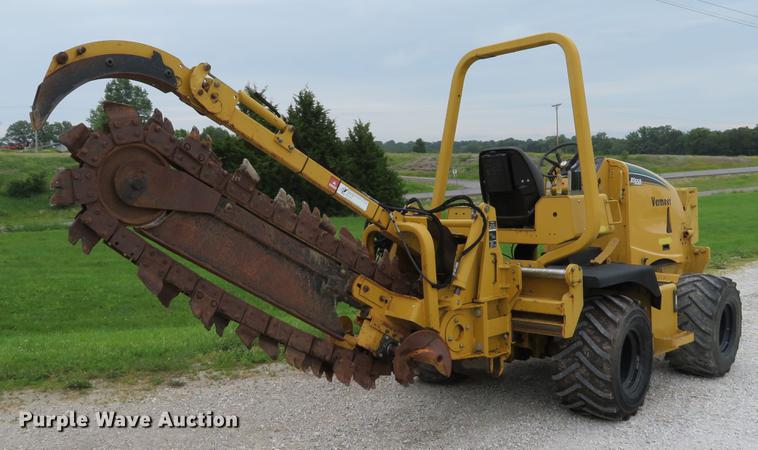 image for item DE8140 2008 Vermeer RT650 trencher