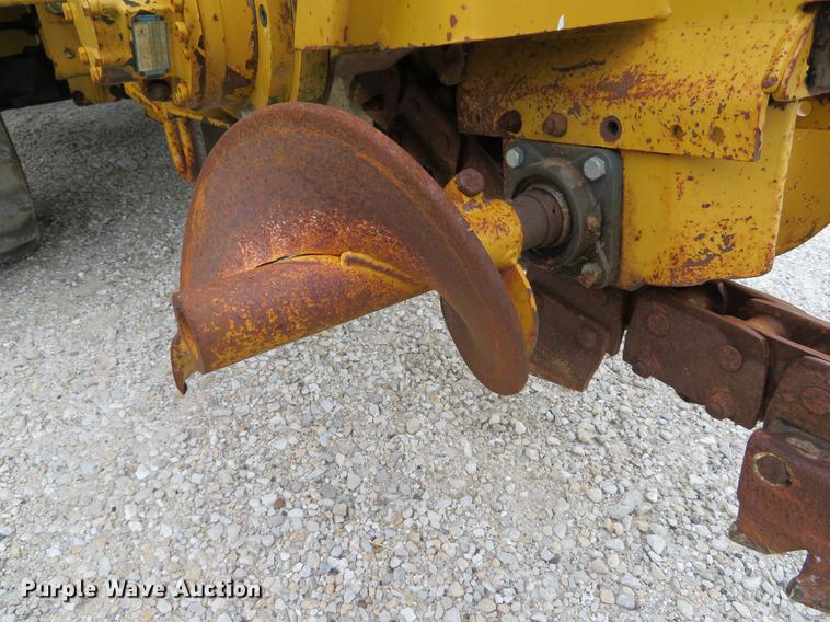 image for item DE8140 2008 Vermeer RT650 trencher