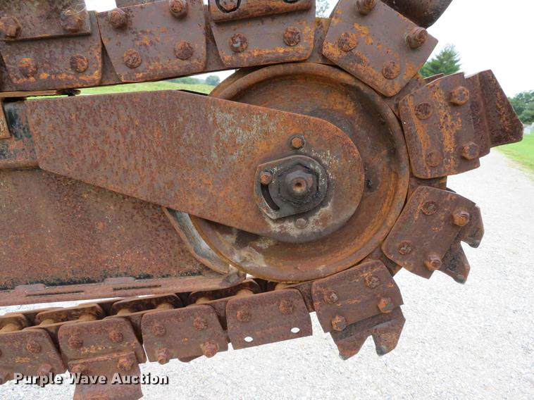 image for item DE8140 2008 Vermeer RT650 trencher