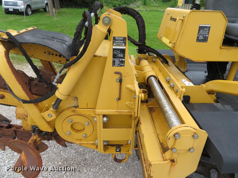 image for item DE8140 2008 Vermeer RT650 trencher