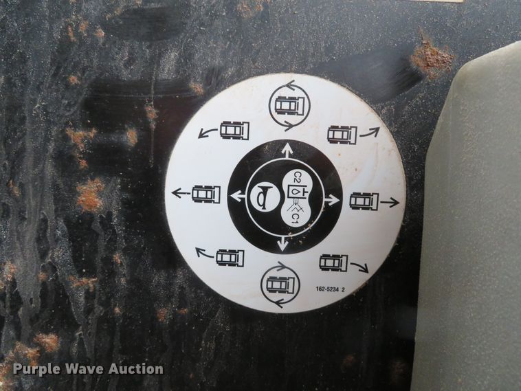 image for item DE8157 2001 Caterpillar 252 skid steer
