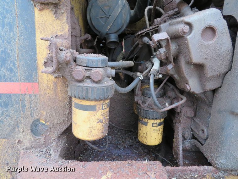 image for item DE8157 2001 Caterpillar 252 skid steer