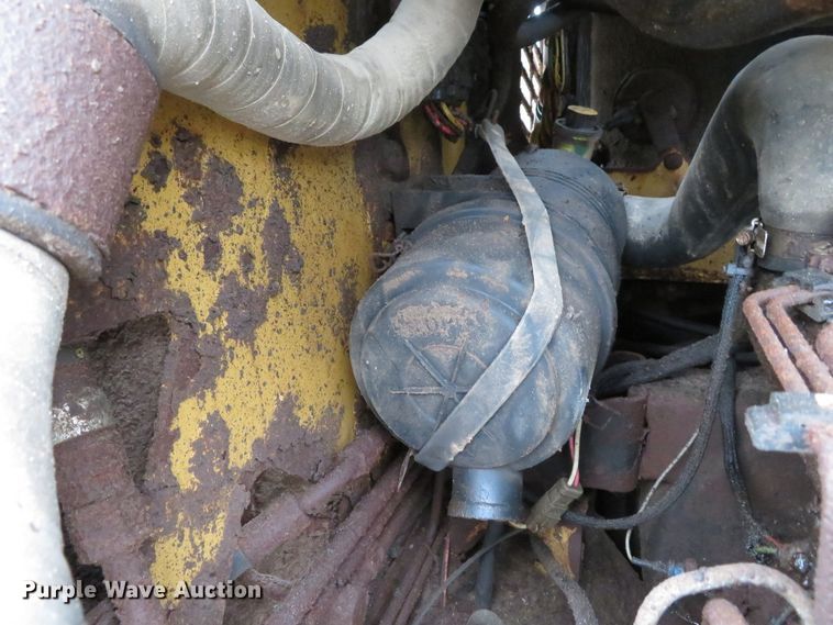 image for item DE8157 2001 Caterpillar 252 skid steer