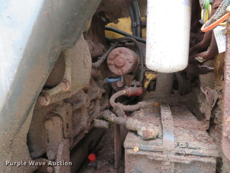 image for item DE8157 2001 Caterpillar 252 skid steer