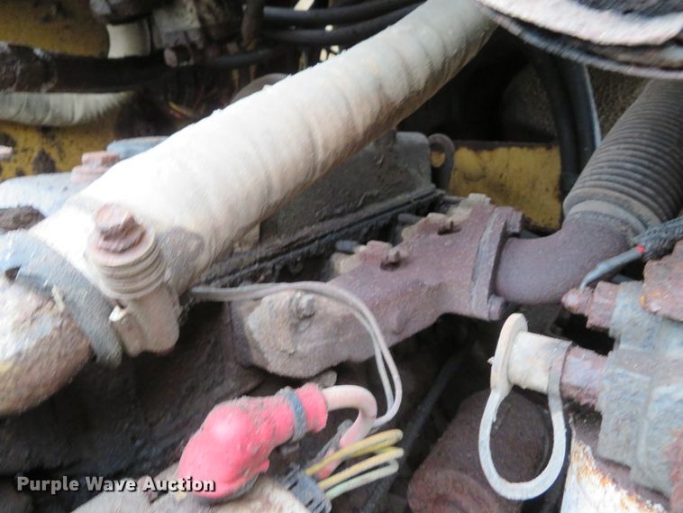 image for item DE8157 2001 Caterpillar 252 skid steer