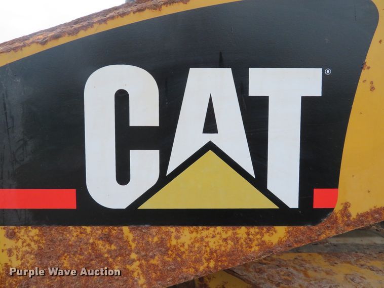 image for item DE8157 2001 Caterpillar 252 skid steer