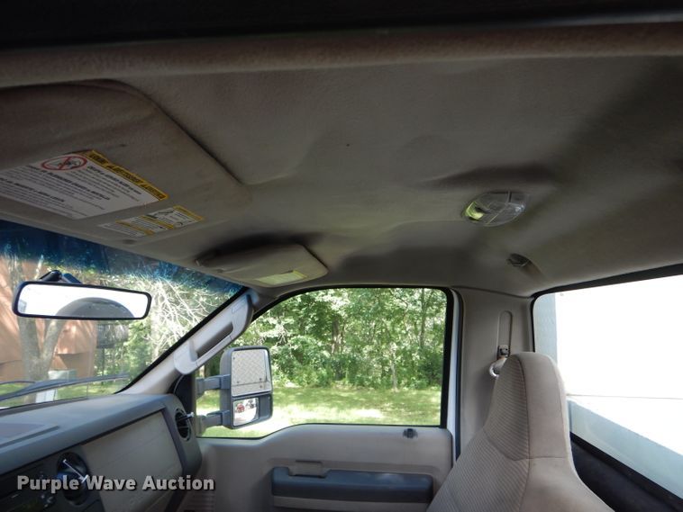 image for item DE8489 2008 Ford F450 Super Duty XL utility bed truck