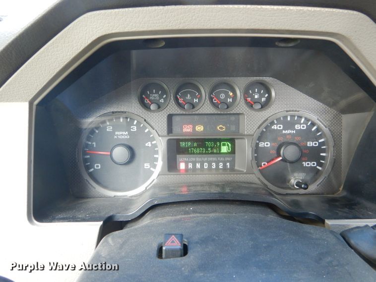 image for item DE8489 2008 Ford F450 Super Duty XL utility bed truck