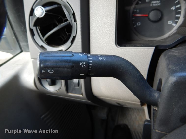 image for item DE8489 2008 Ford F450 Super Duty XL utility bed truck