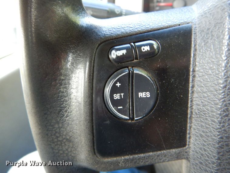 image for item DE8489 2008 Ford F450 Super Duty XL utility bed truck