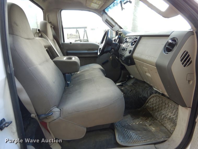 image for item DE8489 2008 Ford F450 Super Duty XL utility bed truck