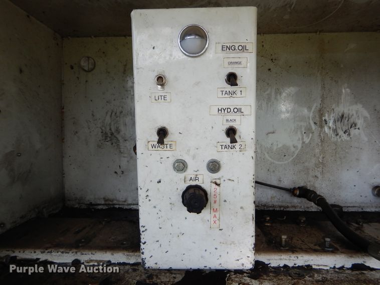 image for item DE8489 2008 Ford F450 Super Duty XL utility bed truck