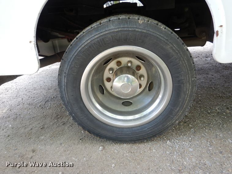 image for item DE8489 2008 Ford F450 Super Duty XL utility bed truck