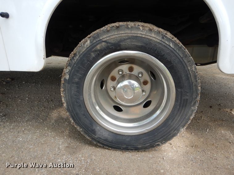 image for item DE8489 2008 Ford F450 Super Duty XL utility bed truck