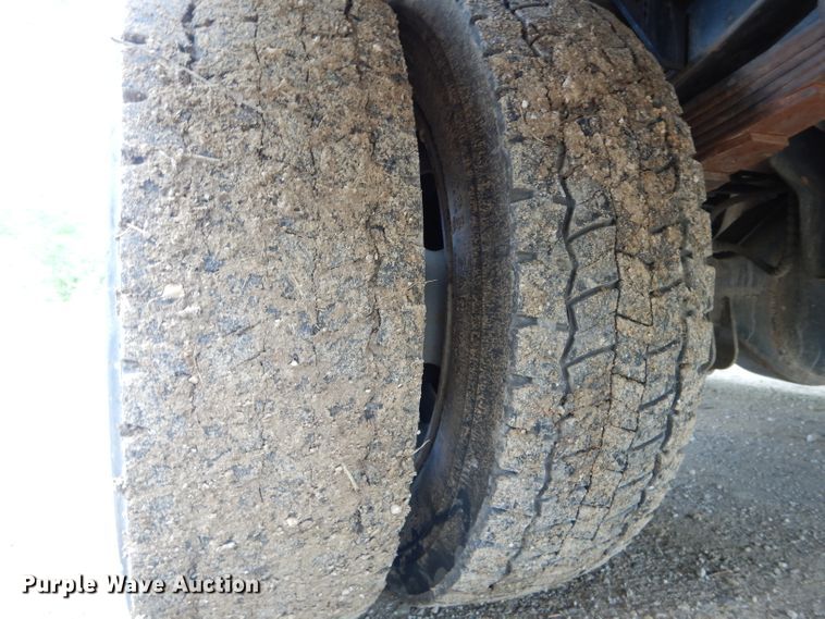 image for item DE8489 2008 Ford F450 Super Duty XL utility bed truck