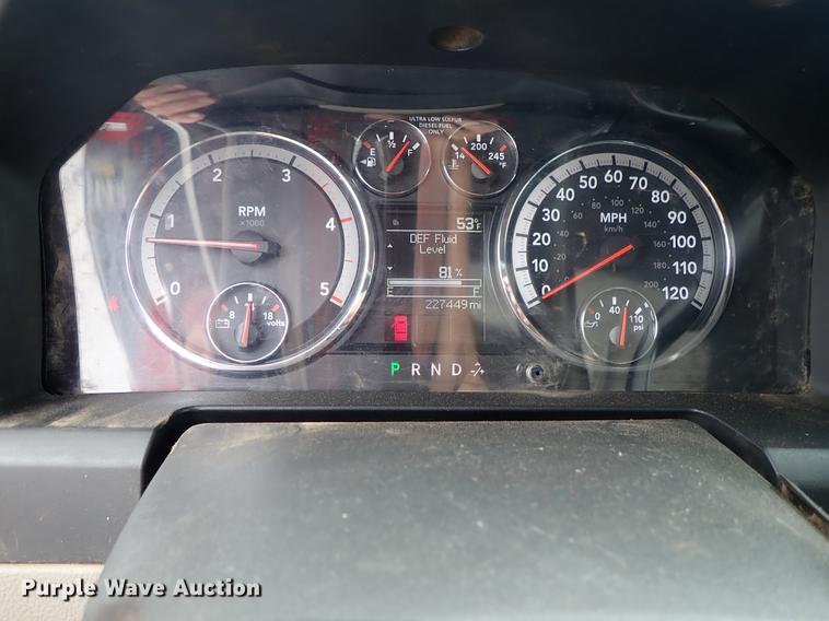 image for item DF1204 2011 Dodge Ram 5500 service truck with crane