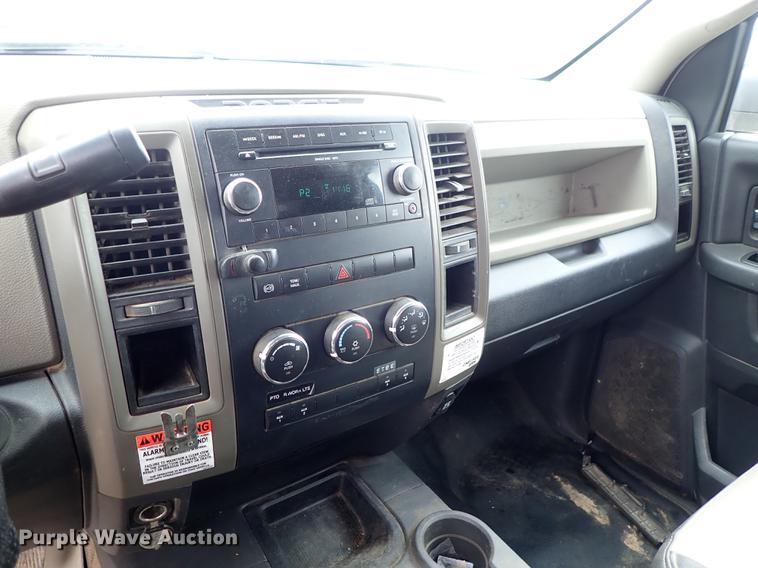 image for item DF1204 2011 Dodge Ram 5500 service truck with crane