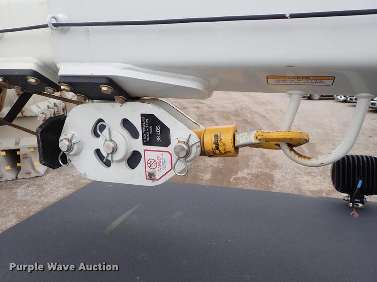 image for item DF1204 2011 Dodge Ram 5500 service truck with crane