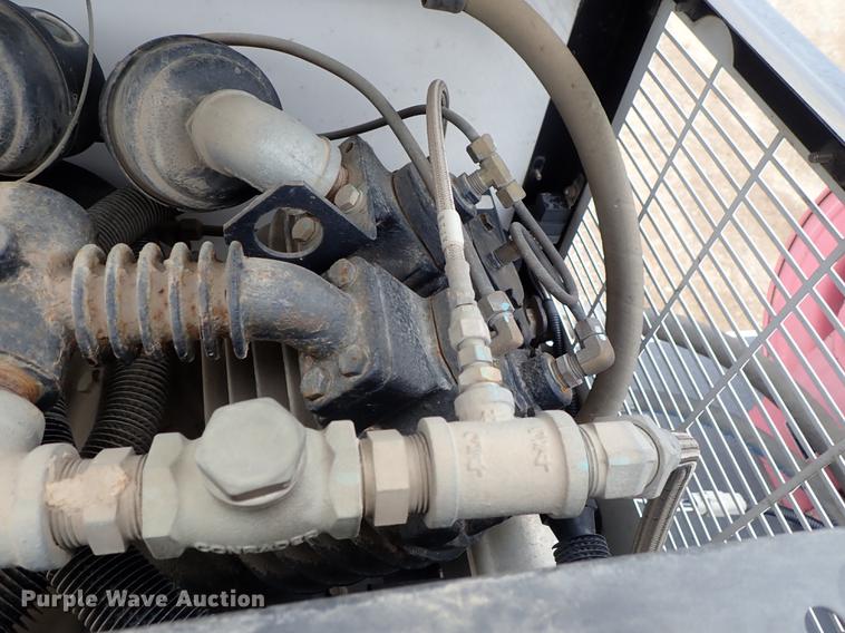 image for item DF1204 2011 Dodge Ram 5500 service truck with crane