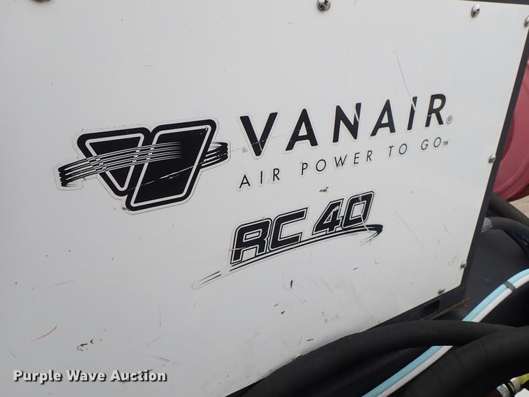 image for item DF1204 2011 Dodge Ram 5500 service truck with crane