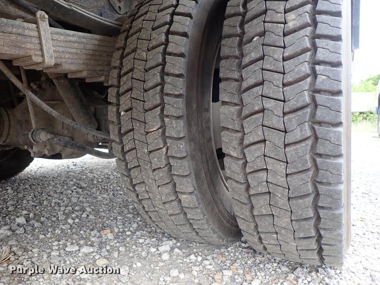 image for item DF1204 2011 Dodge Ram 5500 service truck with crane