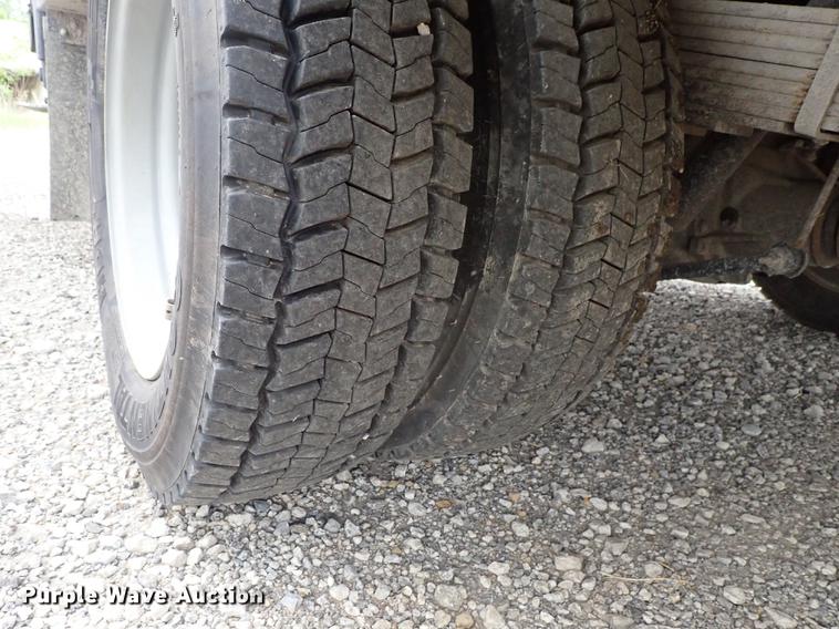 image for item DF1204 2011 Dodge Ram 5500 service truck with crane