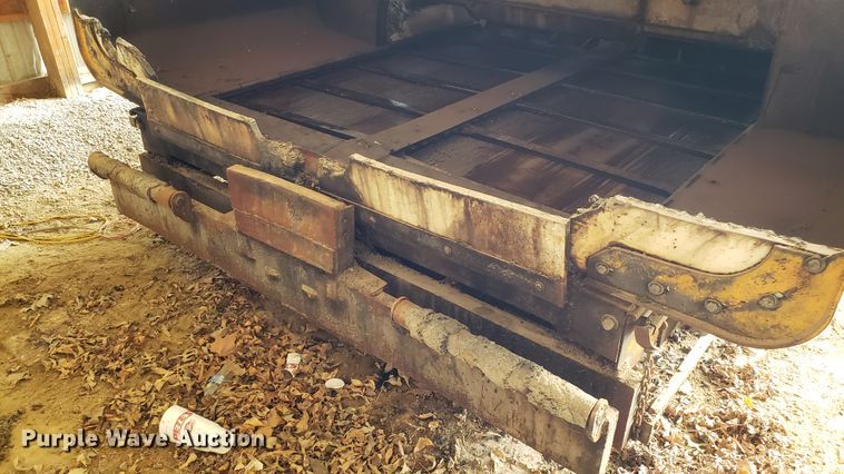 image for item DF3493 2001 LeeBoy L8500T paver