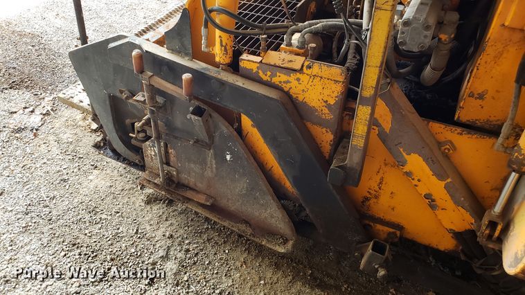 image for item DF3493 2001 LeeBoy L8500T paver