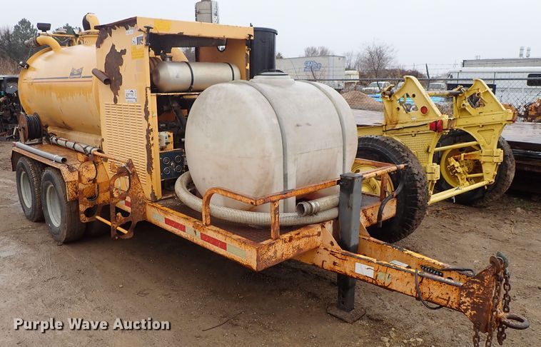 image for item DF8733 2000 Vactron PMD-800DT vacuum trailer