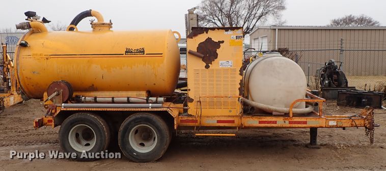 image for item DF8733 2000 Vactron PMD-800DT vacuum trailer