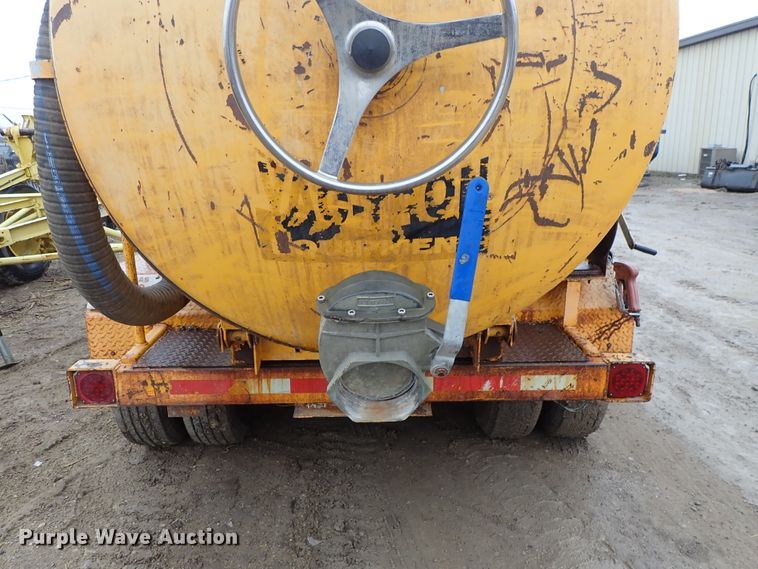 image for item DF8733 2000 Vactron PMD-800DT vacuum trailer