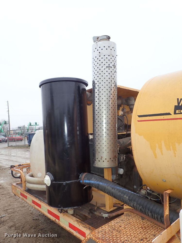 image for item DF8733 2000 Vactron PMD-800DT vacuum trailer