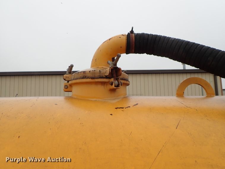 image for item DF8733 2000 Vactron PMD-800DT vacuum trailer