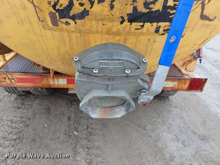 image for item DF8733 2000 Vactron PMD-800DT vacuum trailer