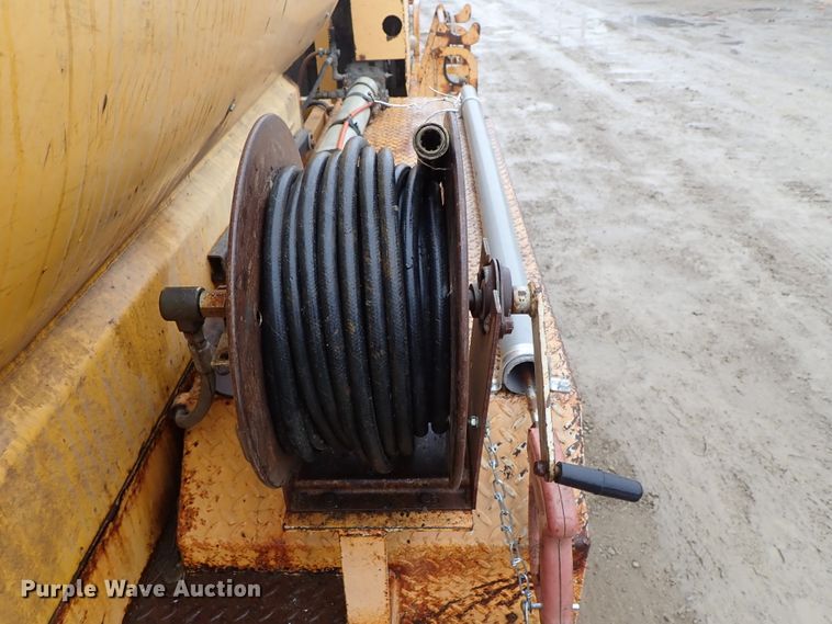 image for item DF8733 2000 Vactron PMD-800DT vacuum trailer