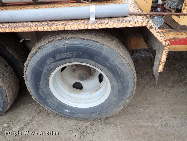 image for item DF8733 2000 Vactron PMD-800DT vacuum trailer