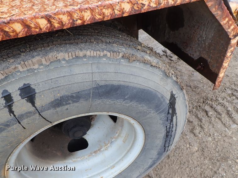 image for item DF8733 2000 Vactron PMD-800DT vacuum trailer