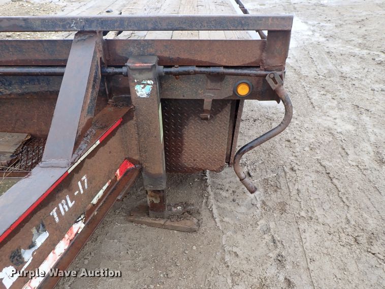 image for item DF8734 1998 PJ equipment trailer