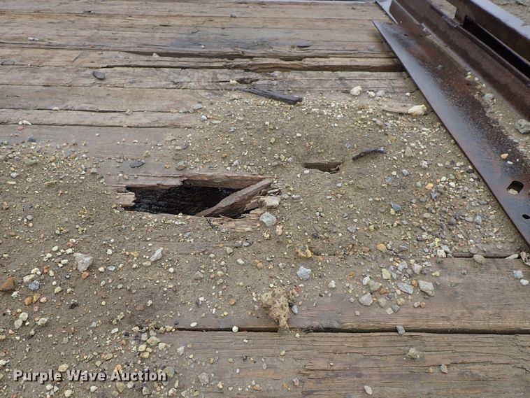 image for item DF8734 1998 PJ equipment trailer