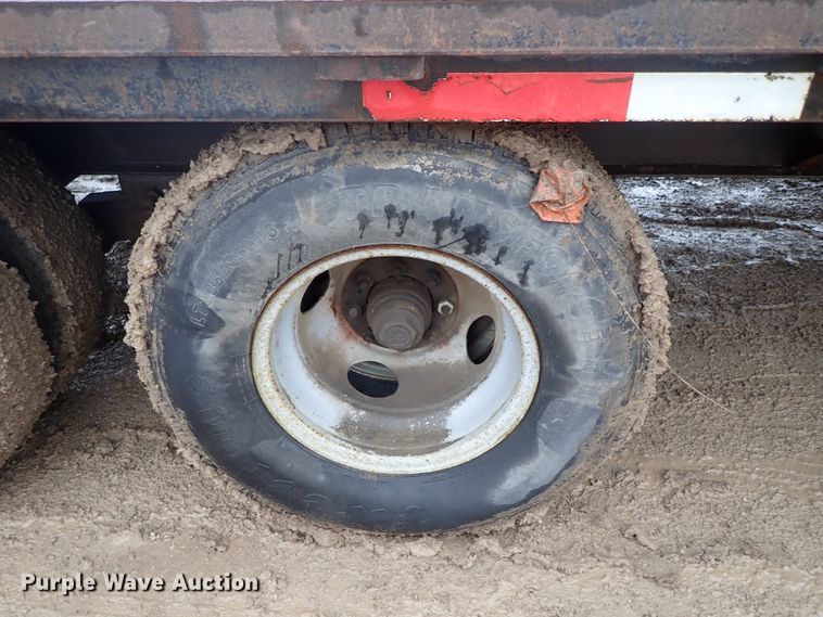 image for item DF8734 1998 PJ equipment trailer