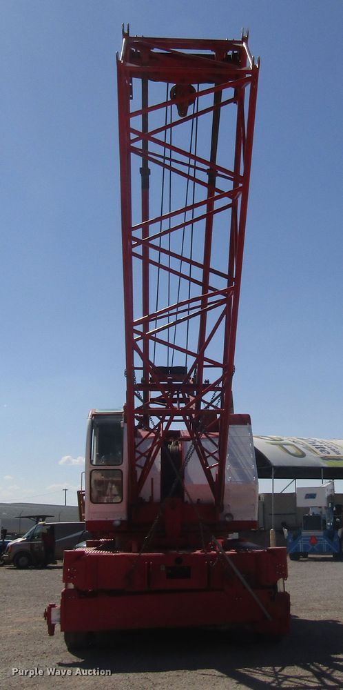 image for item DG1267 P & H 790 TC-90 crane