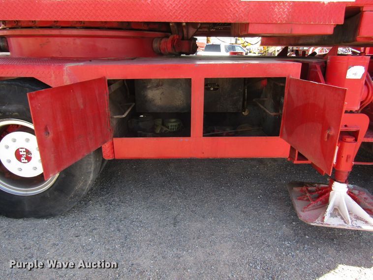 image for item DG1267 P & H 790 TC-90 crane