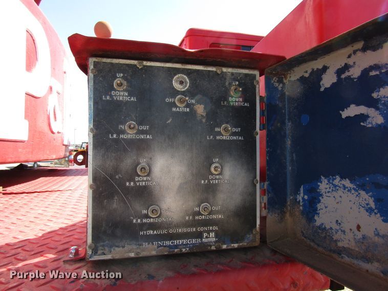 image for item DG1267 P & H 790 TC-90 crane