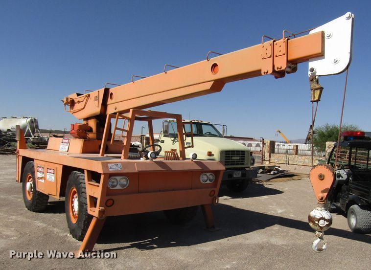 image for item DG1268 Broderson RTR701B crane