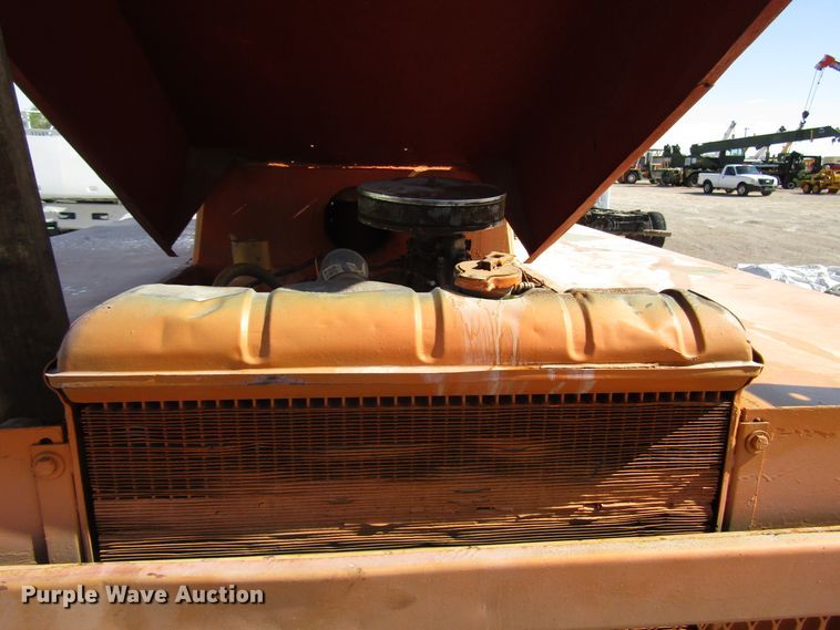 image for item DG1268 Broderson RTR701B crane