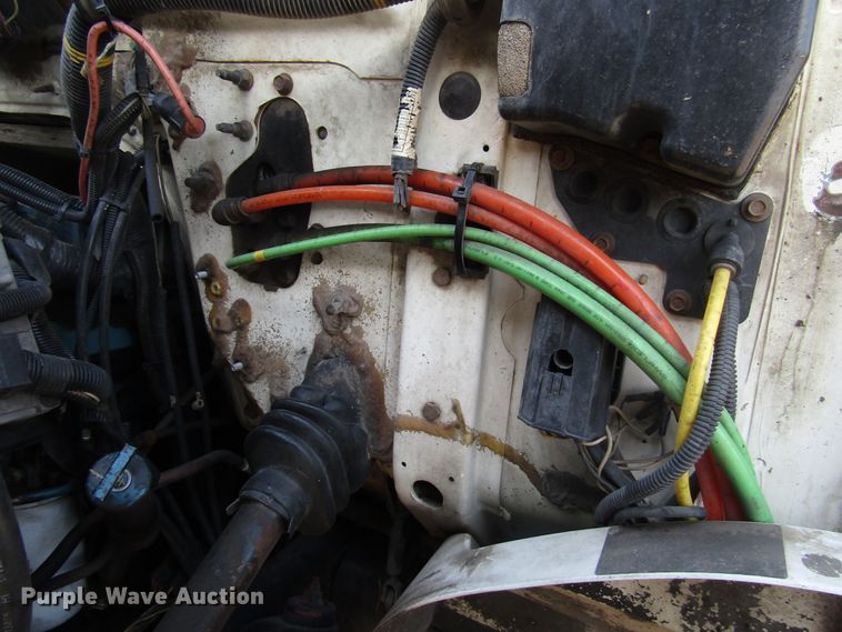 image for item DG1280 2000 International 4900 chipper truck